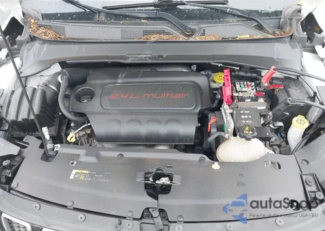 2021 Jeep Compass Latitude 4X4 z USA, uszkodzony, nr VIN 3C4NJDBB6MT537568